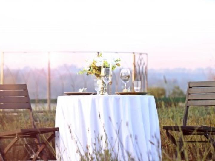 Rent a Cozy Setup - Romantic Pop Up Dinner Experience for Two !